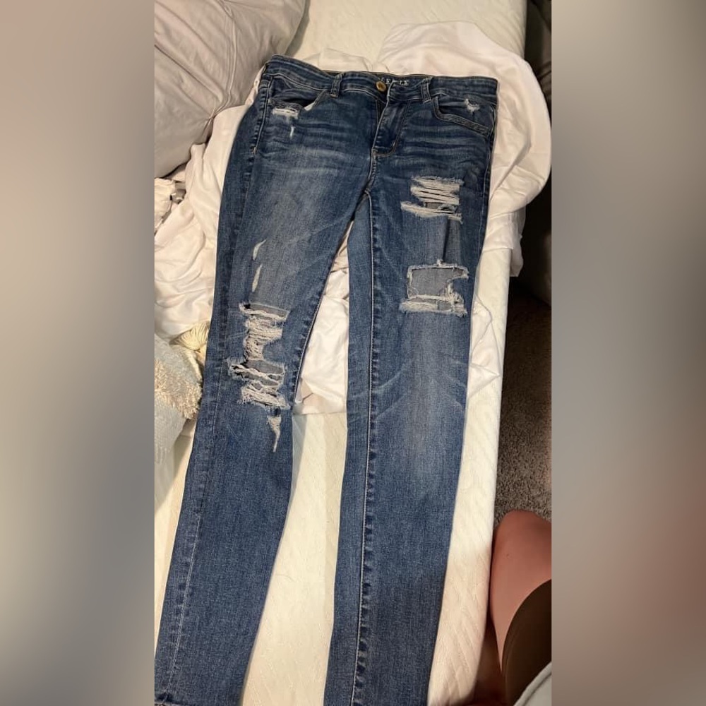 american eagle ripped skinny jeans! slightly worn! most comfy pair of jeans!